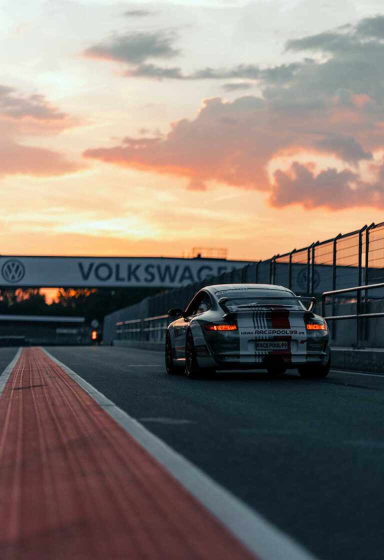 Racepool99 Porsche auf der Rennstrecke