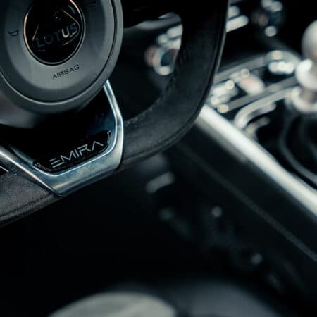 Loutos Emira V6