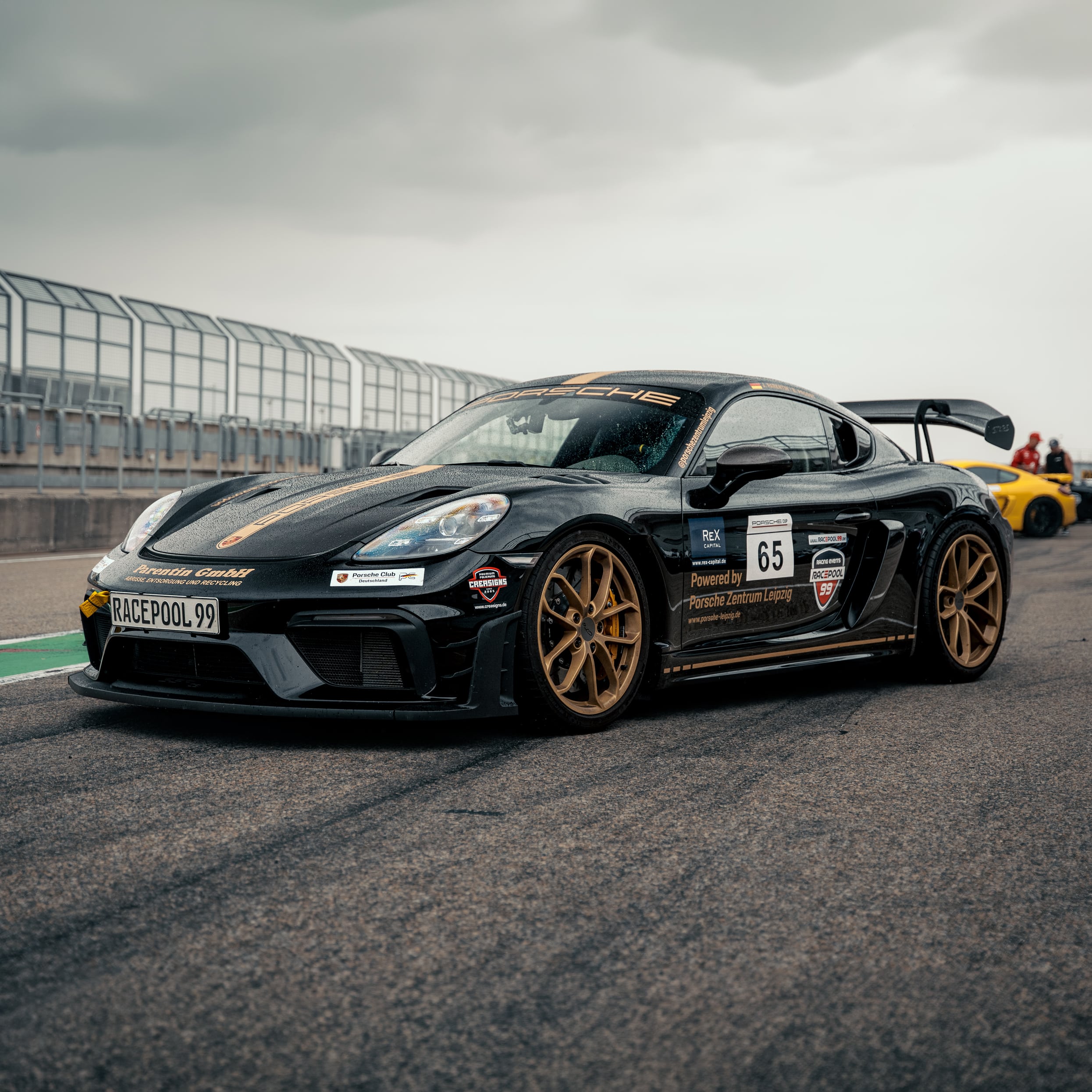 Porsche GT4-RS
