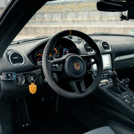 Porsche GT4-RS