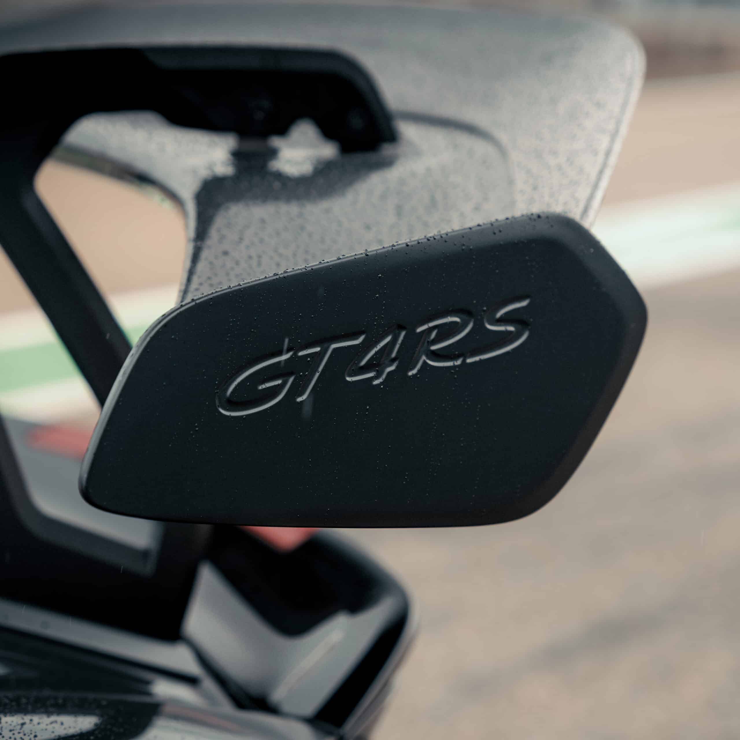 Porsche GT4-RS