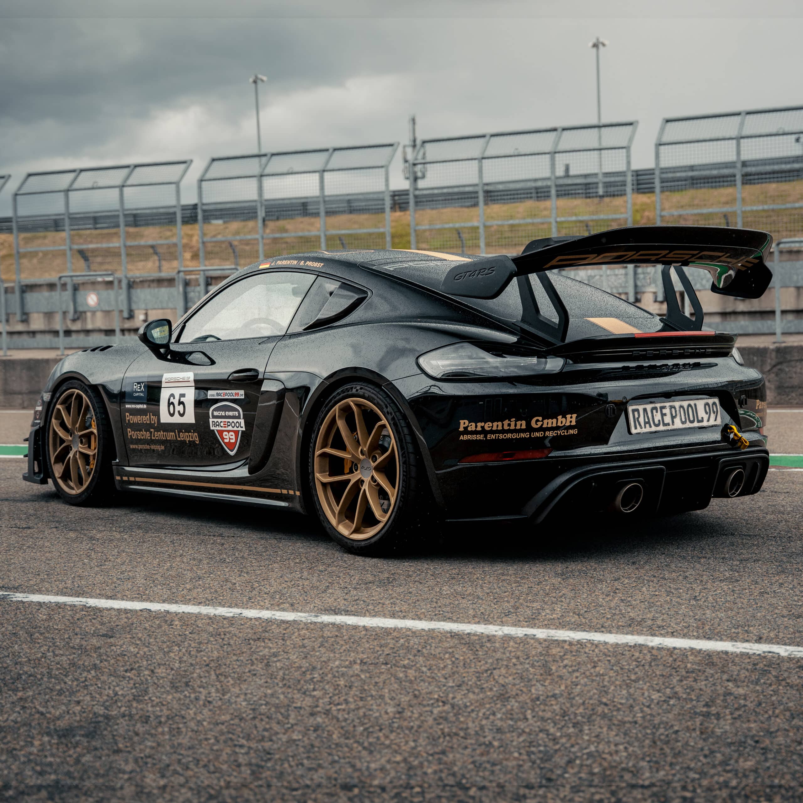 Porsche GT4-RS