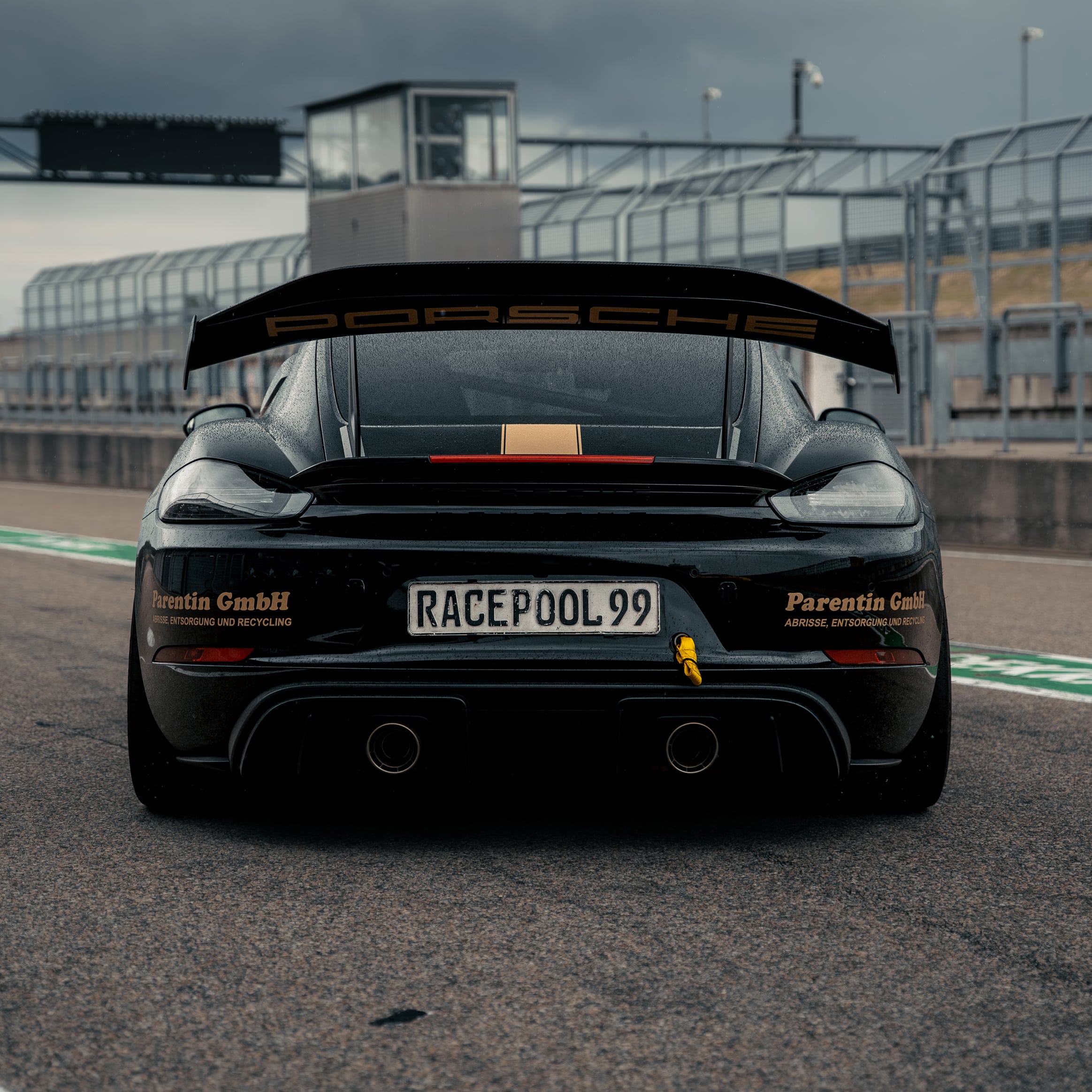 Porsche GT4-RS
