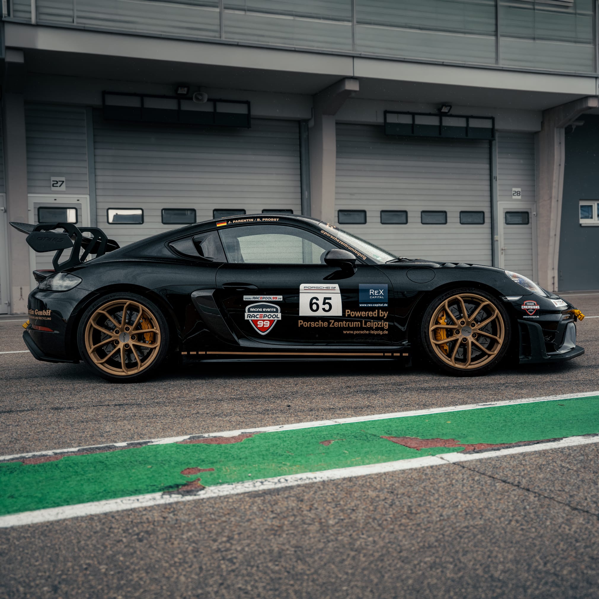 Porsche GT4-RS
