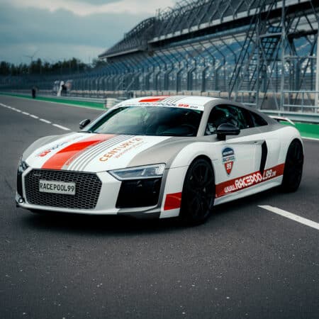 Audi R8 V10